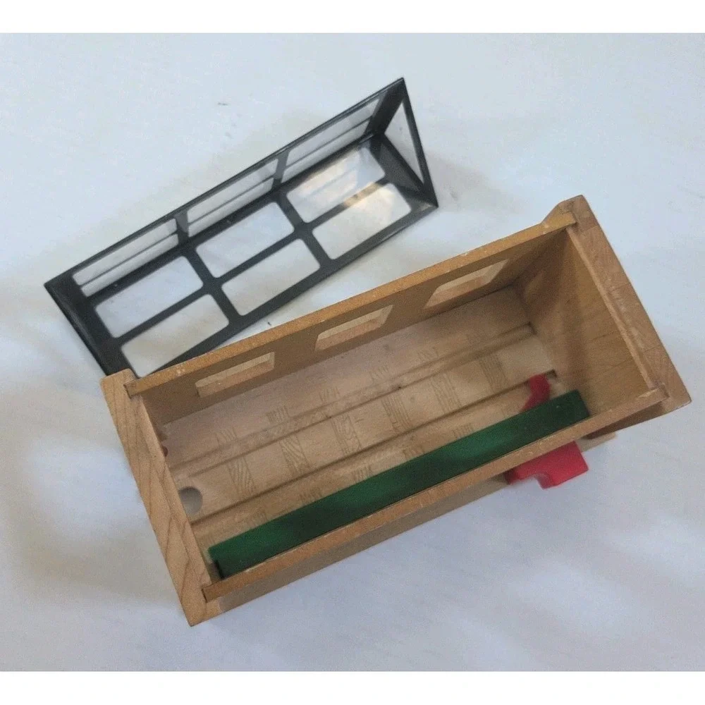 Thomas & Friends Wooden Railway Train Learning Curve Useful Engine Shed NO Door